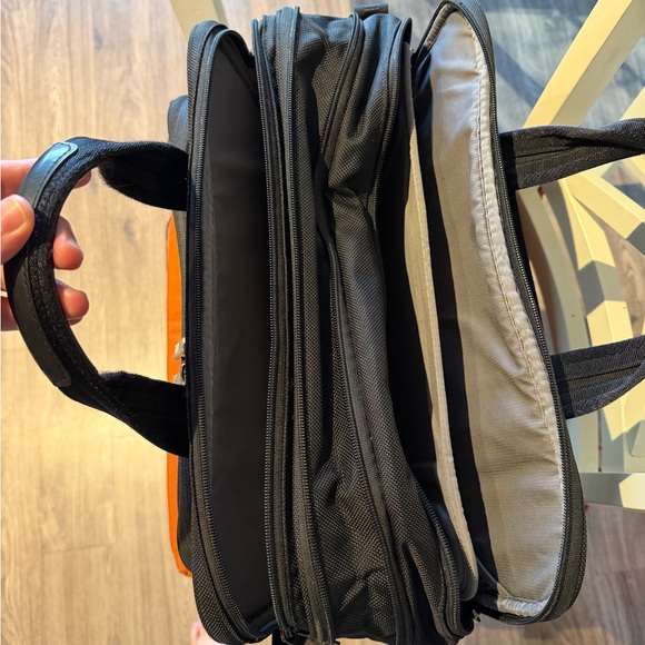 Briggs & Riley Briefcase - Picture 2 of 9